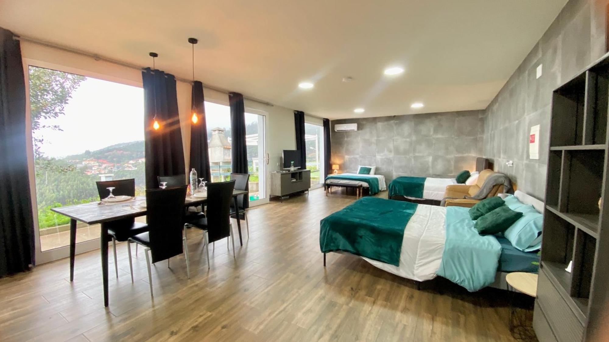 Studio Geek Villa: Matrix-Inspired Open Space with Year-Round Pool Funchal  Exterior photo